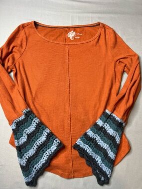 Pilcro Anthropologie Rust Waffle Knit Top | Crochet Cuffs | Size S